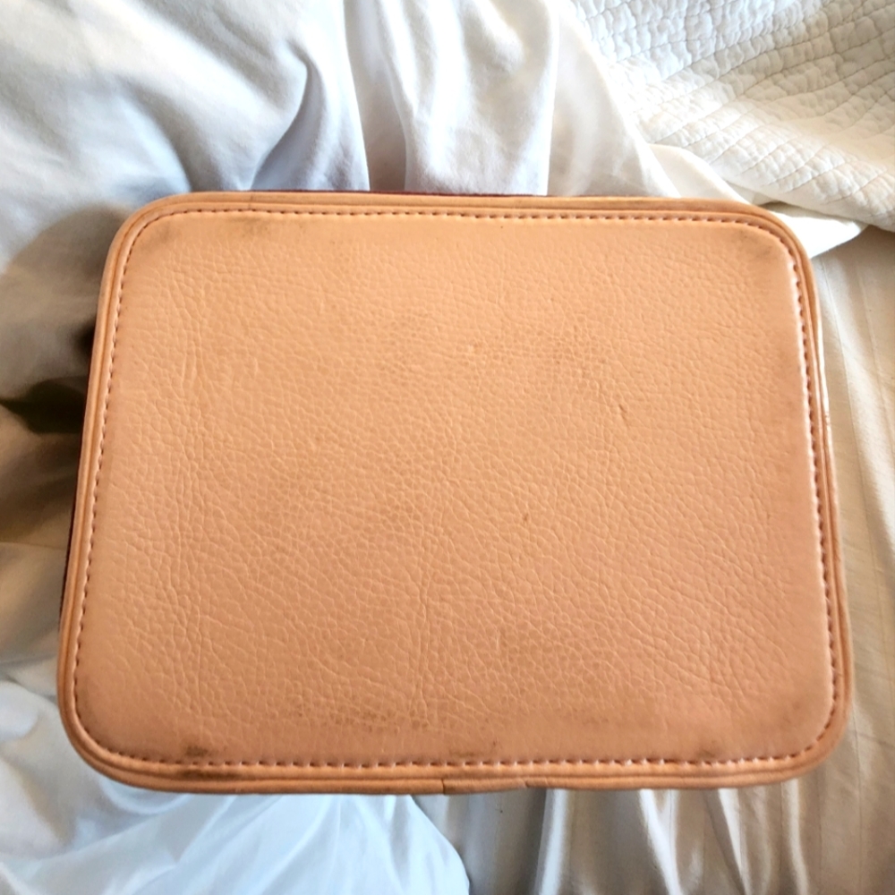SOLD Juicy Couture Train Case Make-Up Bag - Picture 7 of 7